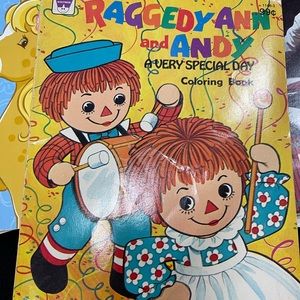 Raggedy Ann and Andy coloring book 1979 unused